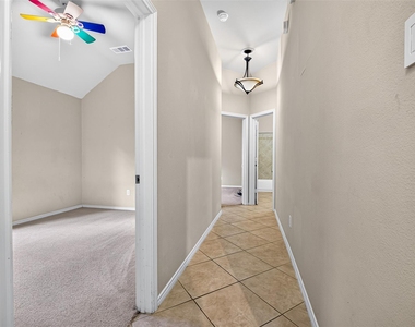 2808 Arbor Brook Lane - Photo Thumbnail 3