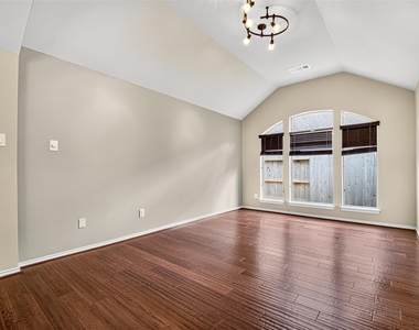 2808 Arbor Brook Lane - Photo Thumbnail 5