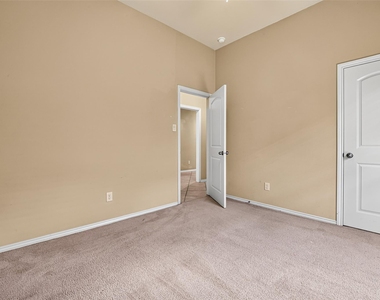 2808 Arbor Brook Lane - Photo Thumbnail 24