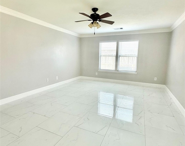 18603 Morgans Forest Lane - Photo Thumbnail 11