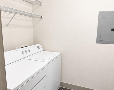 3660 Richmond Avenue - Photo Thumbnail 11