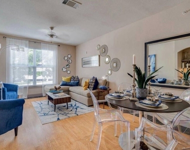 3660 Richmond Avenue - Photo Thumbnail 12