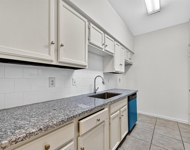 7395 Regency Square Court - Photo Thumbnail 8