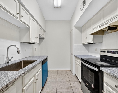 7395 Regency Square Court - Photo Thumbnail 9