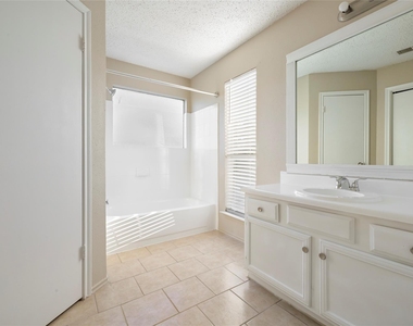 3479 Rockrill Drive - Photo Thumbnail 13