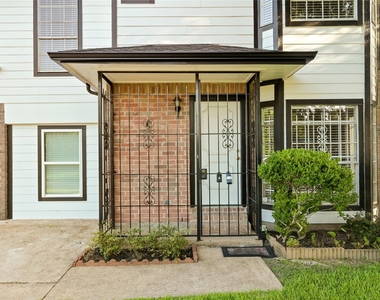 3479 Rockrill Drive - Photo Thumbnail 2