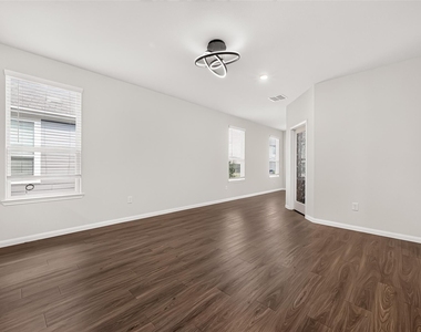16039 Kingfield Haven Drive - Photo Thumbnail 10