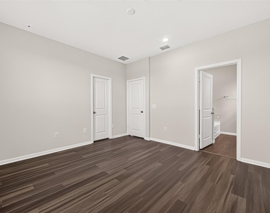 16039 Kingfield Haven Drive - Photo Thumbnail 32