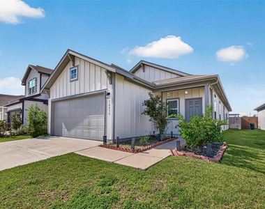 16039 Kingfield Haven Drive - Photo Thumbnail 1