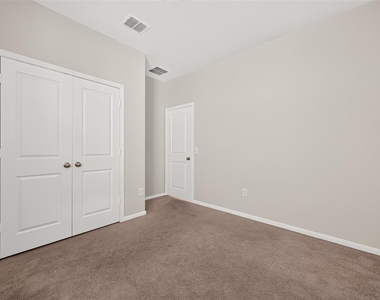 16039 Kingfield Haven Drive - Photo Thumbnail 23