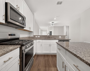 16039 Kingfield Haven Drive - Photo Thumbnail 17