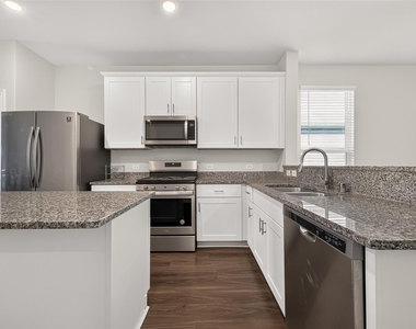 16039 Kingfield Haven Drive - Photo Thumbnail 15