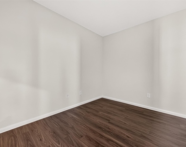 16039 Kingfield Haven Drive - Photo Thumbnail 5