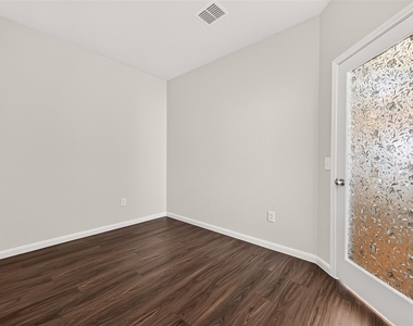 16039 Kingfield Haven Drive - Photo Thumbnail 7