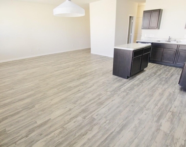 6267 Brenwood Circle - Photo Thumbnail 3