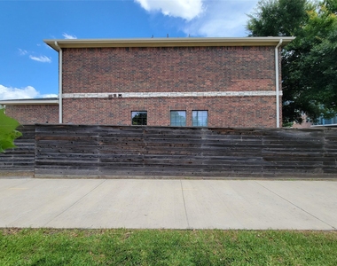 1414 Emancipation Avenue - Photo Thumbnail 29