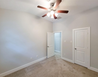 1414 Emancipation Avenue - Photo Thumbnail 22