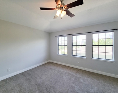 1414 Emancipation Avenue - Photo Thumbnail 16