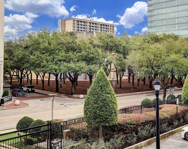 5005 Hidalgo Street - Photo Thumbnail 29