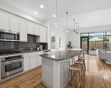 5005 Hidalgo Street - Photo Thumbnail 1