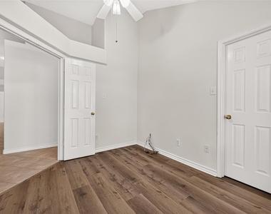 3830 Flatwood Drive - Photo Thumbnail 6