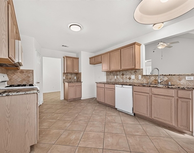 3830 Flatwood Drive - Photo Thumbnail 24