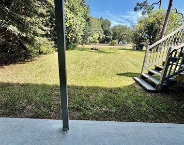 819 Oak Street - Photo Thumbnail 1