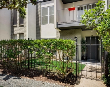 1300 Augusta Drive - Photo Thumbnail 2