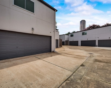 1300 Augusta Drive - Photo Thumbnail 17