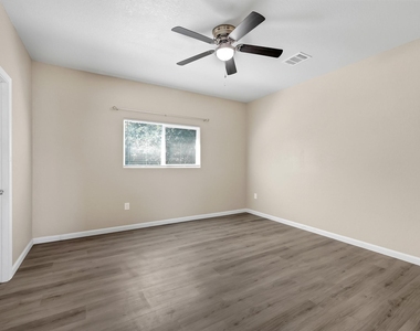 8110 Braniff Street - Photo Thumbnail 6