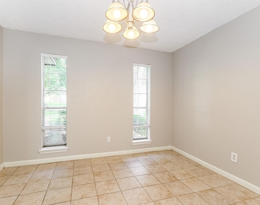 24106 Creekview Drive - Photo Thumbnail 5
