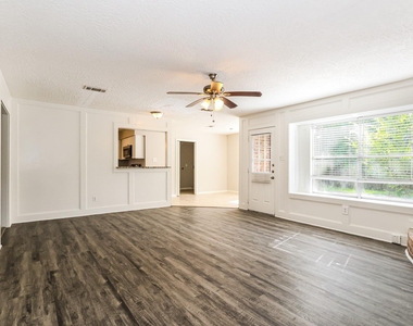 24106 Creekview Drive - Photo Thumbnail 4