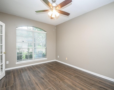 3107 Pennywell Lane - Photo Thumbnail 4