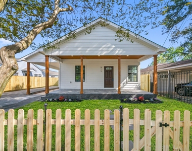 815 Wilkes Street - Photo Thumbnail 4