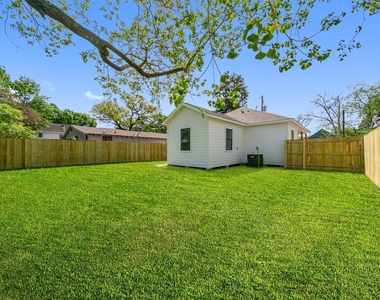815 Wilkes Street - Photo Thumbnail 32