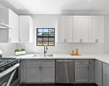 815 Wilkes Street - Photo Thumbnail 14