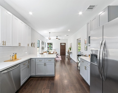 815 Wilkes Street - Photo Thumbnail 18