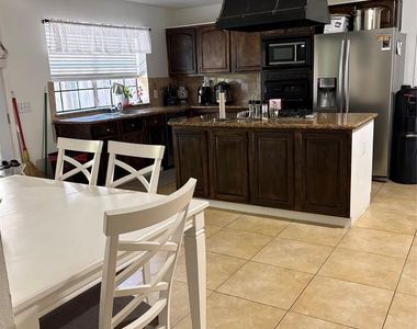 2319 Mill Creek Drive - Photo Thumbnail 15
