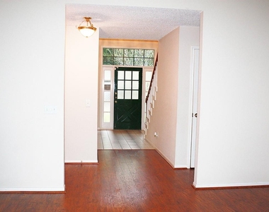 2319 Mill Creek Drive - Photo Thumbnail 6