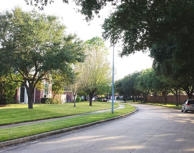2319 Mill Creek Drive - Photo Thumbnail 26