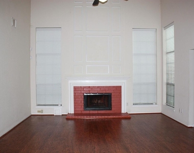 2319 Mill Creek Drive - Photo Thumbnail 7