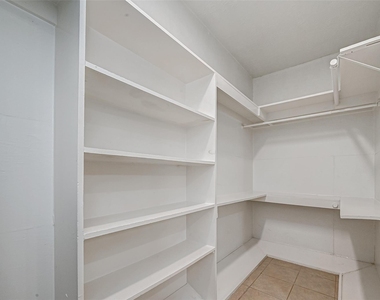 817 Eleanor Street - Photo Thumbnail 27