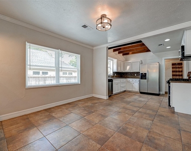 817 Eleanor Street - Photo Thumbnail 9