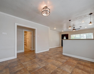 817 Eleanor Street - Photo Thumbnail 14