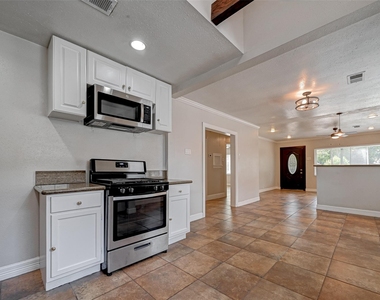 817 Eleanor Street - Photo Thumbnail 17