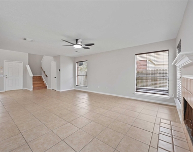 16710 Cheshire Place Drive - Photo Thumbnail 6