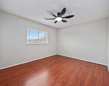 16710 Cheshire Place Drive - Photo Thumbnail 22