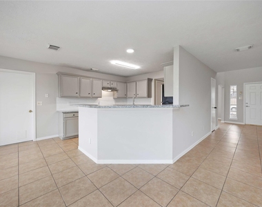 16710 Cheshire Place Drive - Photo Thumbnail 7