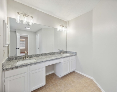 16710 Cheshire Place Drive - Photo Thumbnail 26