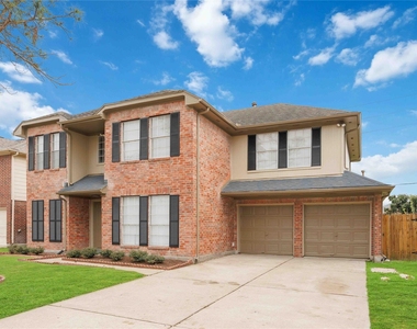 16710 Cheshire Place Drive - Photo Thumbnail 1